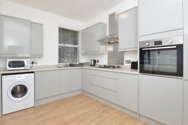 2 bed flat, Pennsylvania Road, Pennsylvania, Exeter, EX46DQ - Image 2